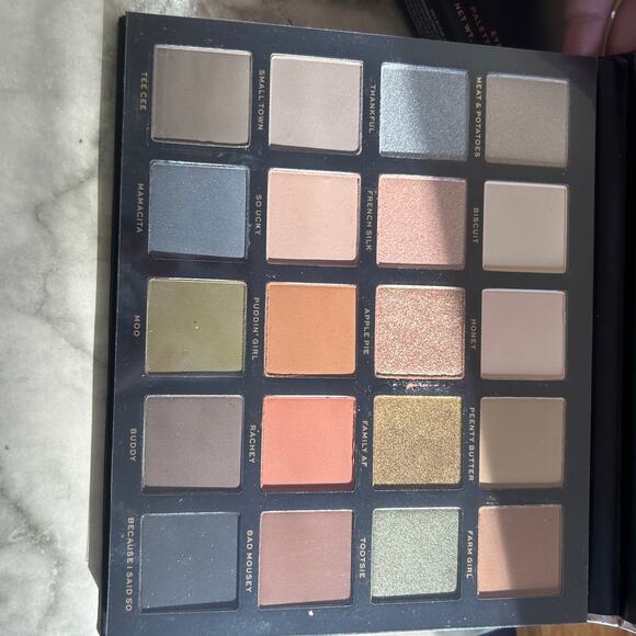 Jaclyn Hill Luxe Legacy Palette